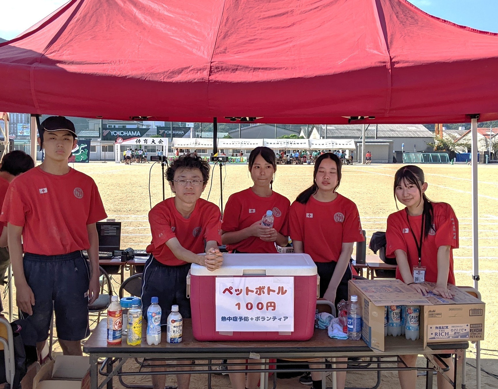 体育大会での販売の様子の写真